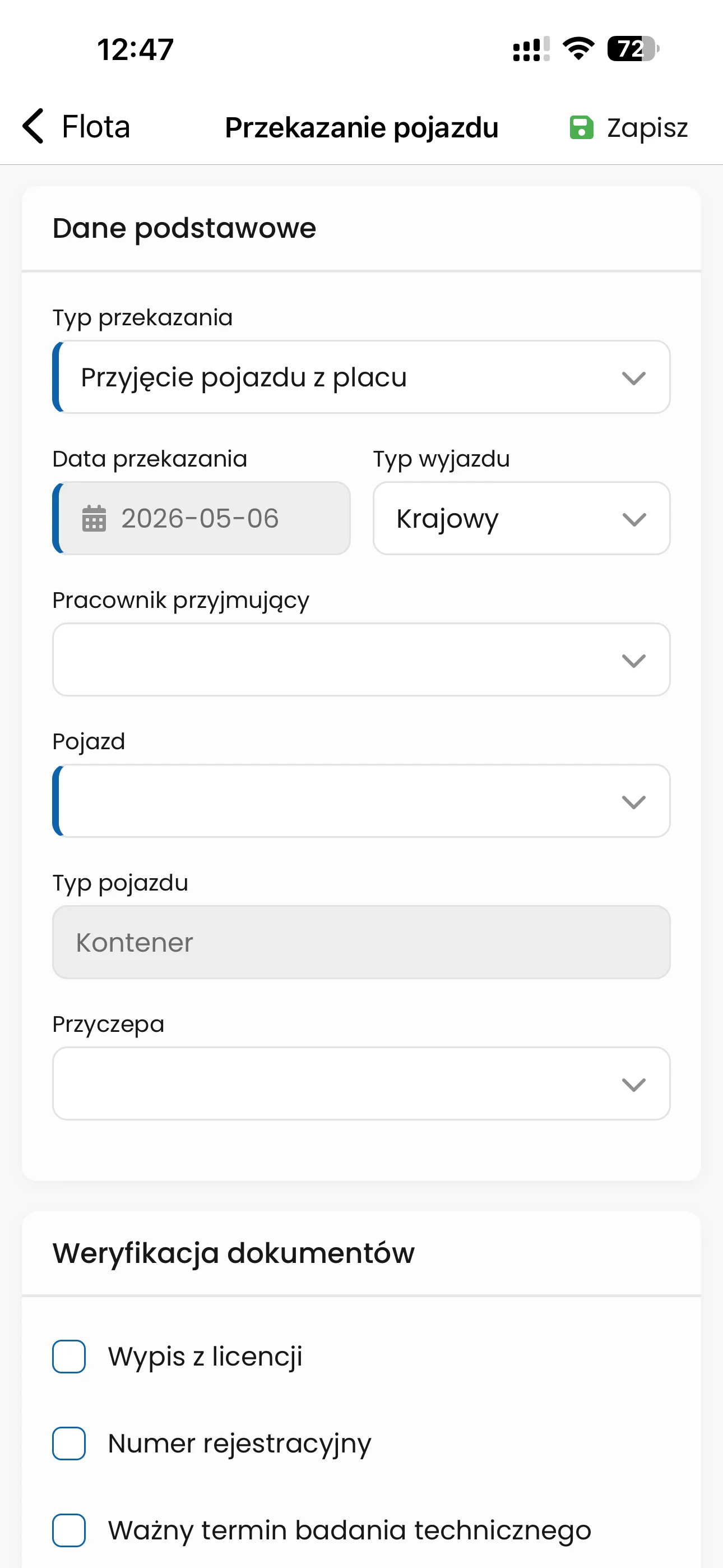 Ekran przekazania pojazdu w Linkway TRACKER z typem przekazania, datą, pojazdem i listą weryfikacji dokumentów